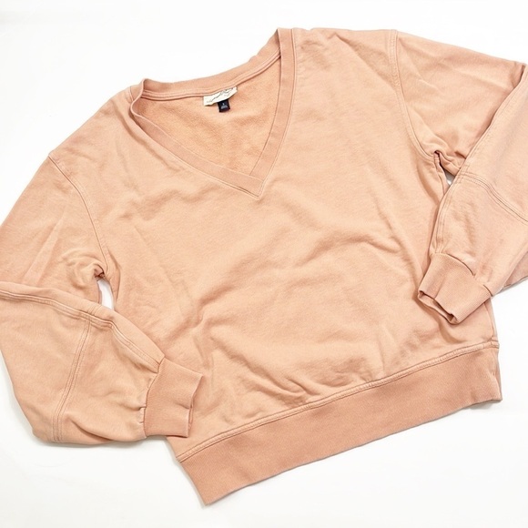 Universal Thread Sweaters - Universal Thread blush pink v-neck puff sleeve sweater